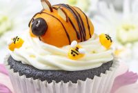 Bumblebee Chocolate Cupcakes with Cream Cheese Swirl Frosting