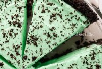 Creamy No-Bake Mint Chocolate Pie Recipe