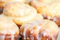 Mom’s Classic Rum Rolls Recipe — Soft Yeast Rolls with Rum Glaze