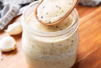 Homemade Garlic Parmesan Sauce Recipe for Pasta and Dips