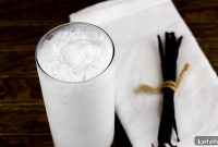 Creamy Vanilla Bean Frappé Recipe for Iced Coffee Lovers
