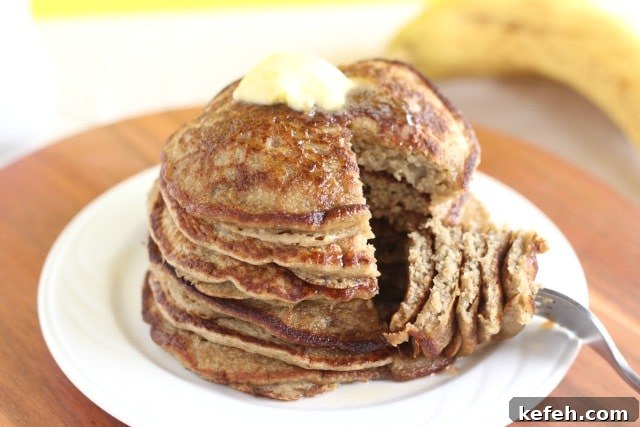 No Flour No Milk Banana Pancakes Made in a Blender 3 Banana pancakes with eggs and oats