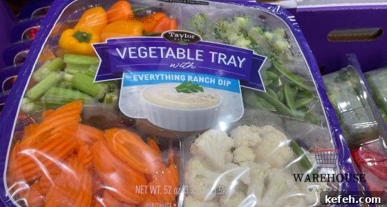 Top Costco Thanksgiving Appetizers for 2025 Holiday Entertaining 10 Taylor Farms Vegetable Tray from Costco with fresh broccoli, peppers, and dip — healthy Costco Thanksgiving appetizer.
