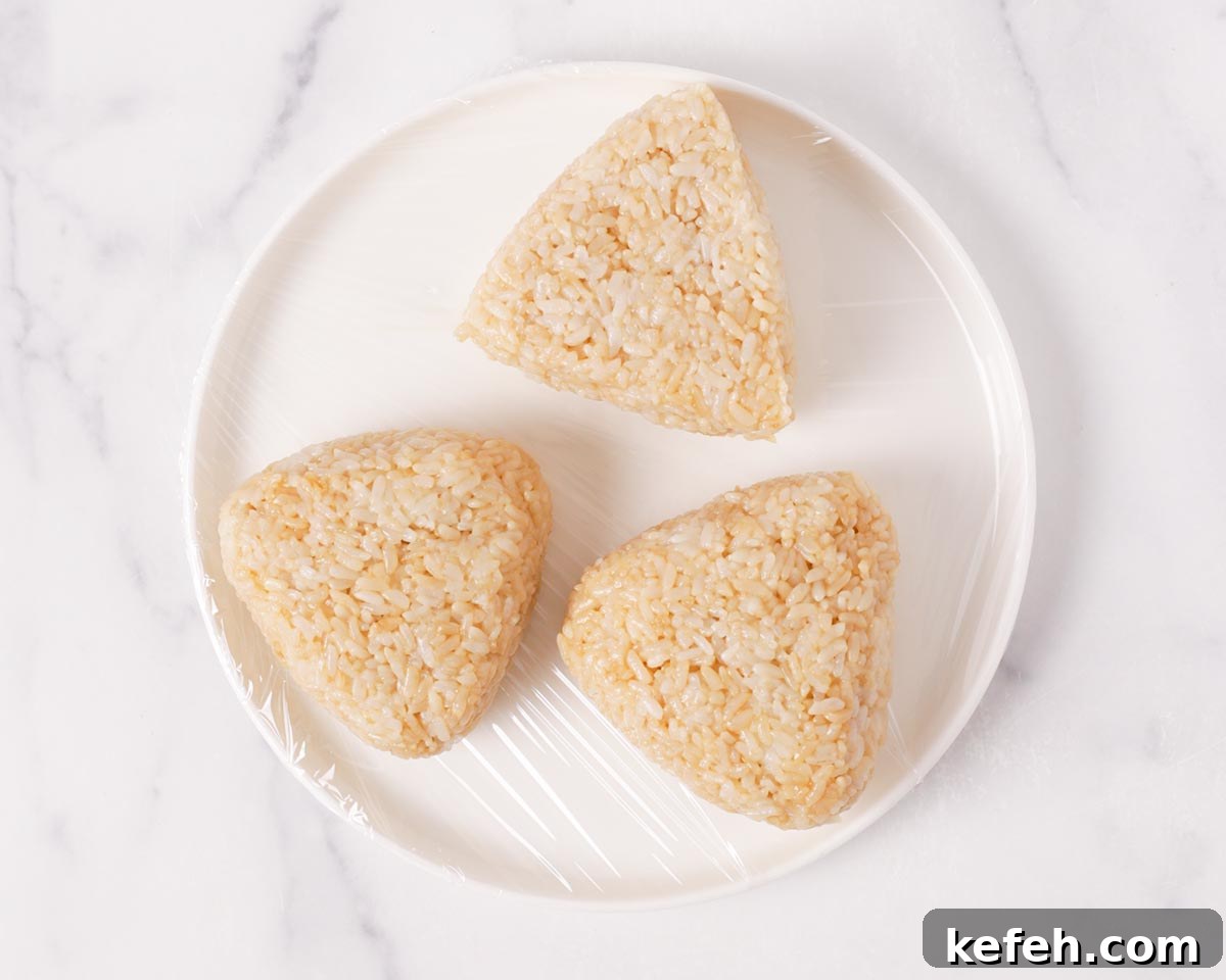 How to Make Spam Yaki Onigiri: Grilled Spam Rice Balls Recipe 6 Shaping onigiri