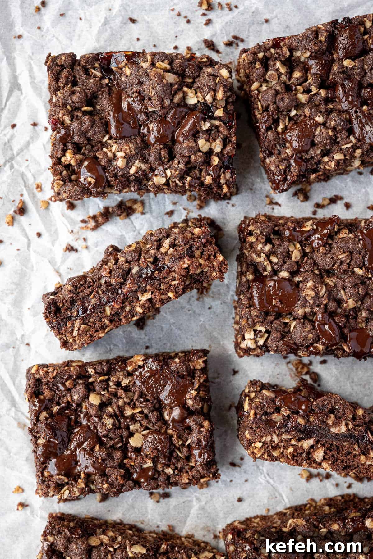 Close up of the crumble bars.