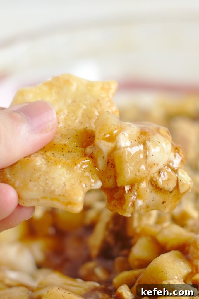Caramel Apple Pie Dip Recipe — Warm Apple Dip for Fall Gatherings 9 img 4245 16