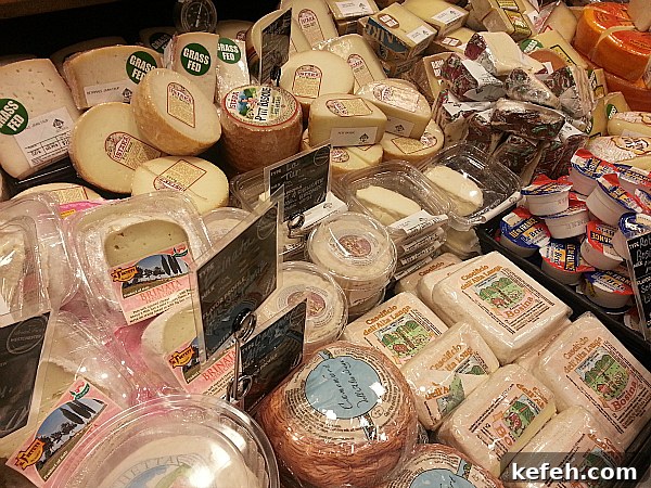 Bristol Farms Near LAX: Westchester Grocery & Specialty Market 5 Cheese at Bristol Farms - Los Angeles, California
