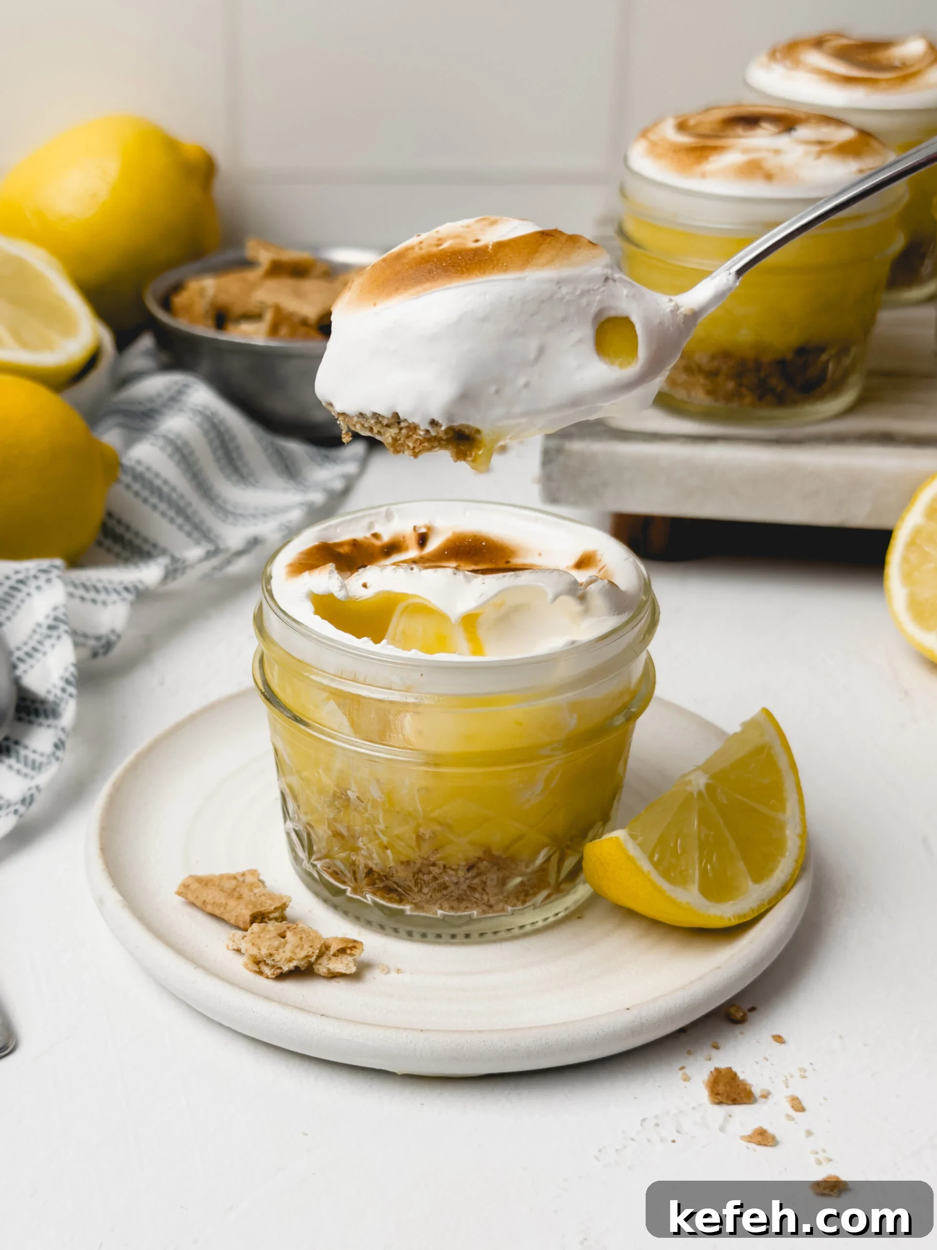 Layers of lemon curd and meringue
