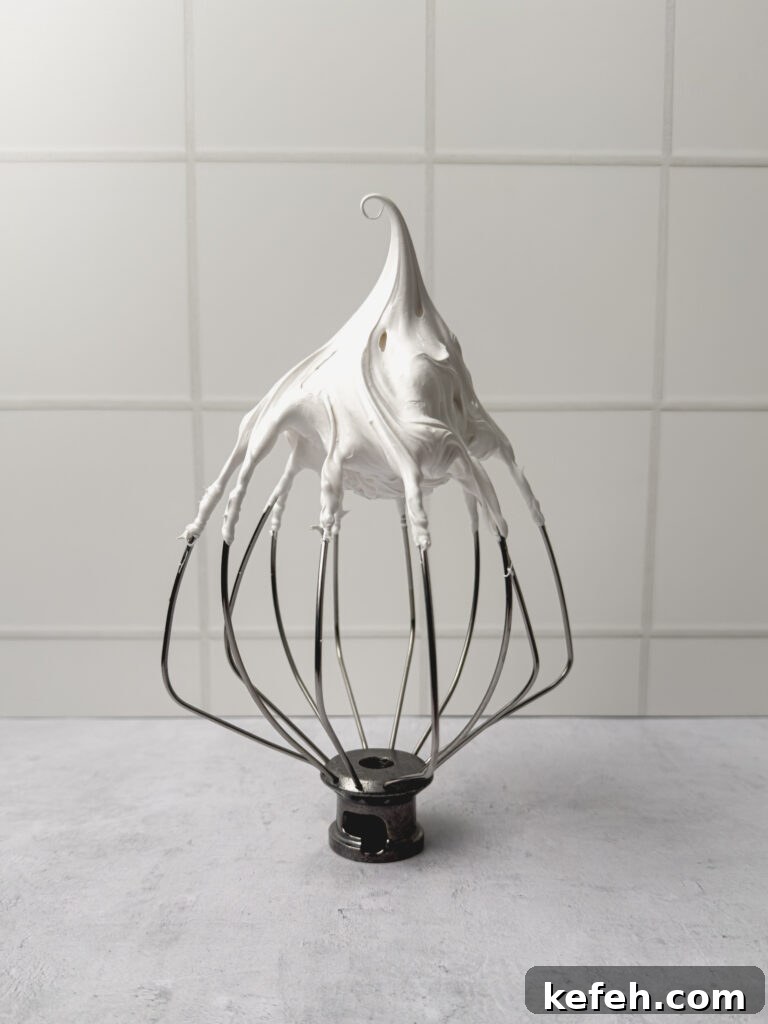 Toasted meringue topping