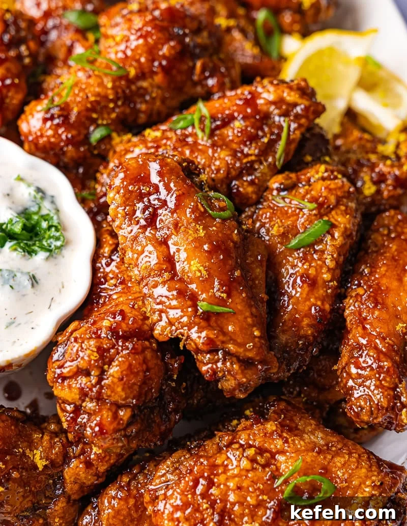 Crispy chicken wings with soy and garlic sauce