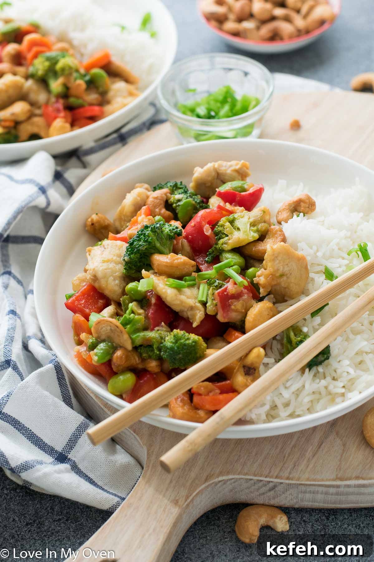 Cashew Chicken Stir-Fry with Garlic Sauce 7 easy cashew chicken