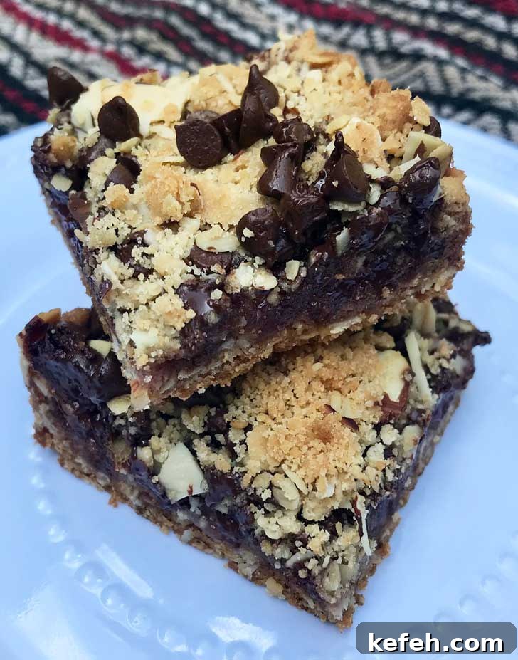 Homemade Raspberry Crumb Bars with Buttery Crust 2 Raspberry Bars